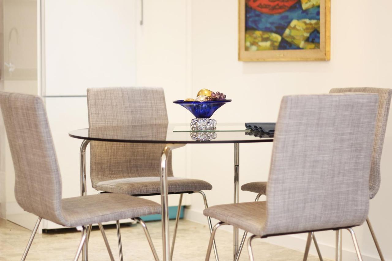 Urbantec Realty - Plaza De Colon Apartment Мадрид Екстериор снимка